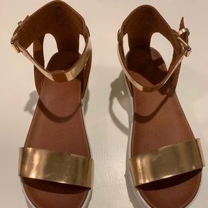 MIA rose gold 1 inch platform sandals size 8